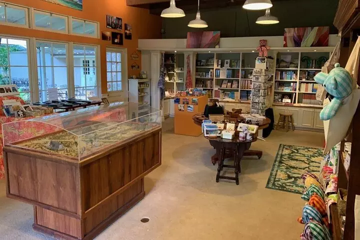 Discover Honolulu: Self-Guided Audio Tour - Second Medium