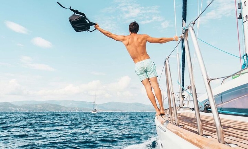 Image 10: Barcelona Sailing Experience