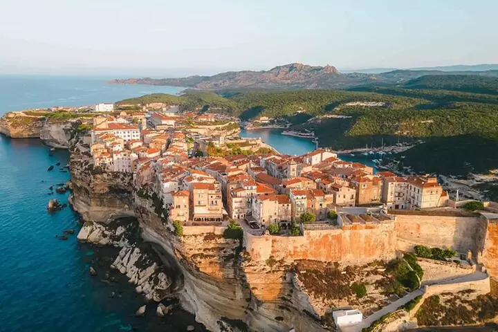 Visite à pied de l'histoire de Bonifacio depuis le port de croisière