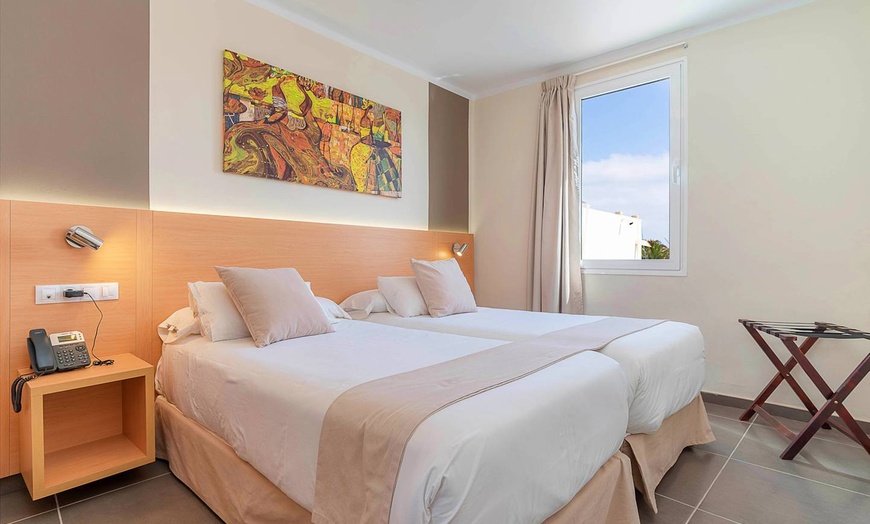 Image 4: ✈ LANZAROTE | Costa Teguise - Hotel Siroco - Adults Only 3*, 4 nach...