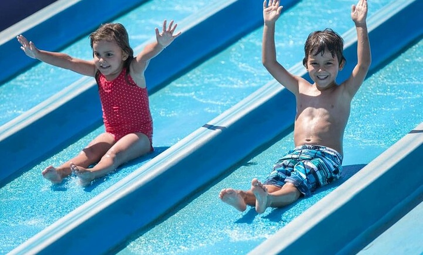 Image 7: Parque Acuático Acua Corralejo con Traslado