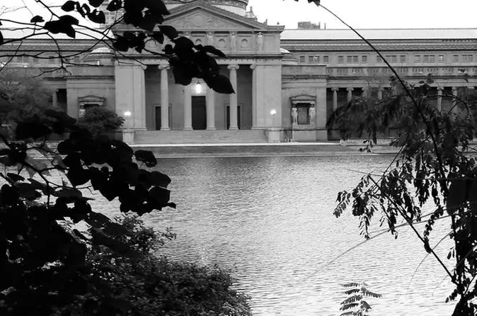 Chicago's Haunted Hyde Park Walking Tour - Primary Image
