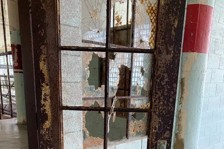 Alcatraz Inside Access Ferry and Audio Tour with Night Option