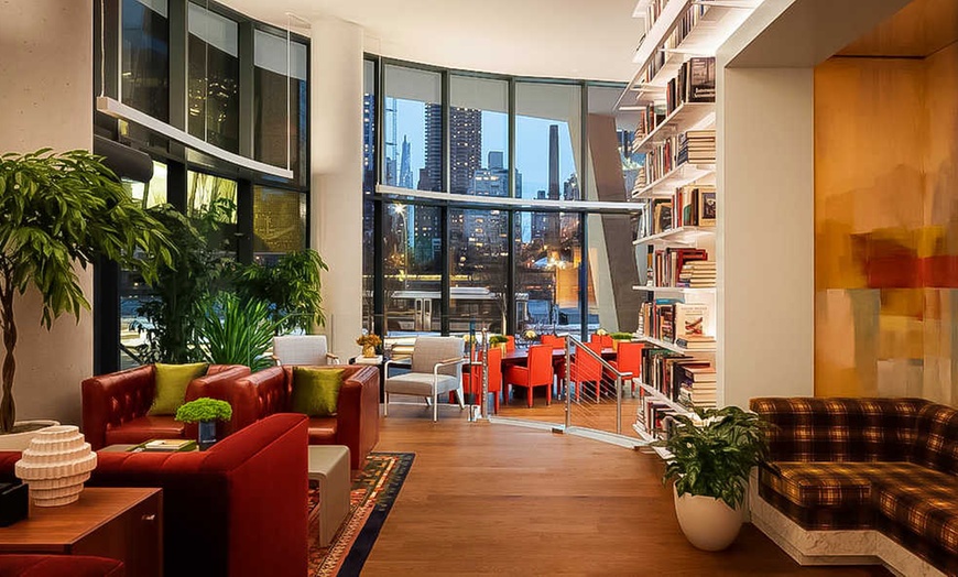 Image 1: ✈ ETATS-UNIS | New York City - Graduate by Hilton New York 4* - Cit...