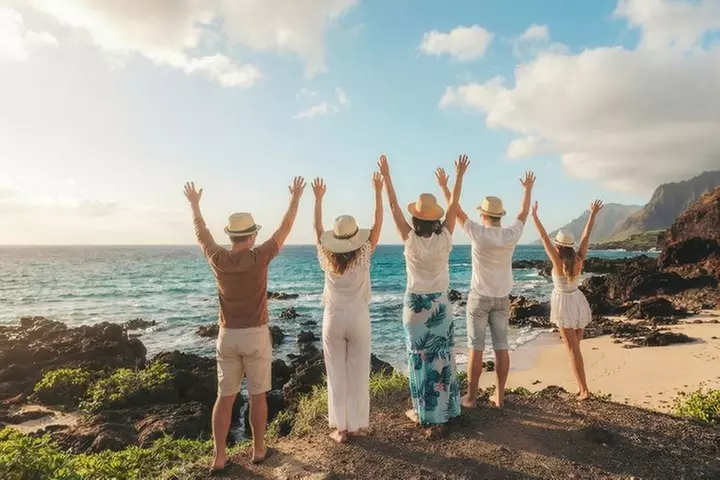 Oahu Private Tour with Mercedes Sprinter & New Luxury Vehicles