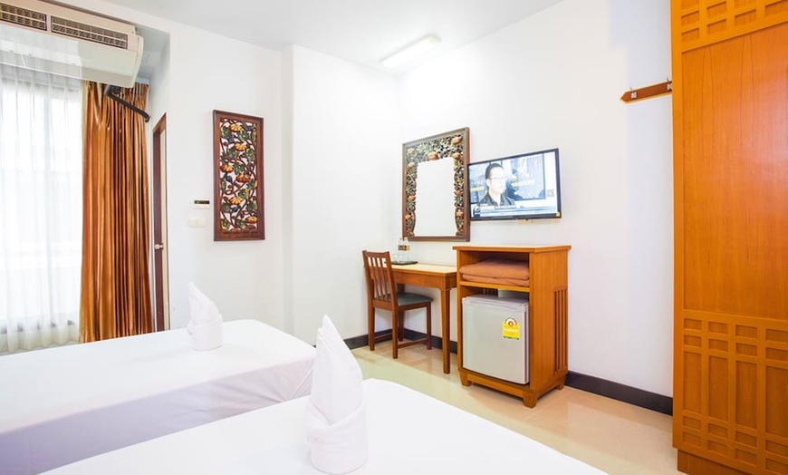 Image 12: ✈ MIDDEN VAN THAILAND | Bangkok - New Siam Palace Ville Hotel 3*, 5...