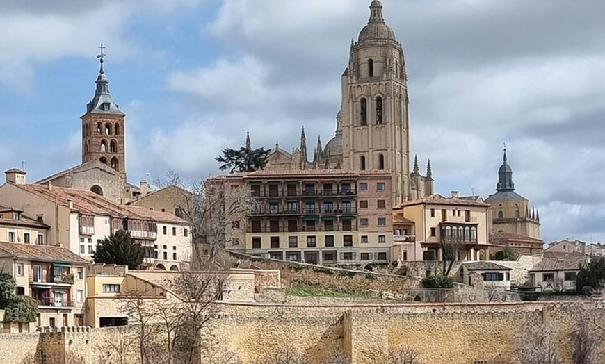 Image 8: Tour Privado a Segovia Medio Día en Minivan