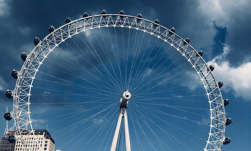 Image 10: London Top 30 Sights Tour including Changing Of The Guard