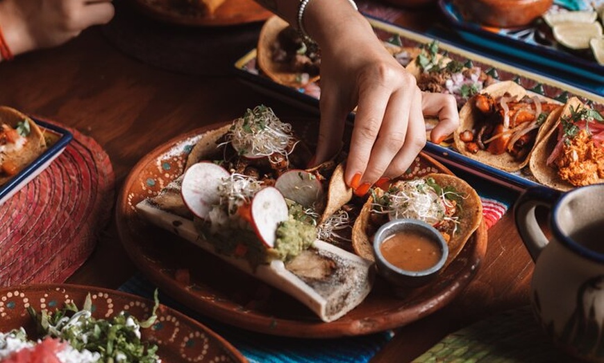 Image 5: Cancun Unlimited Taco Lunch & Shopping Experience