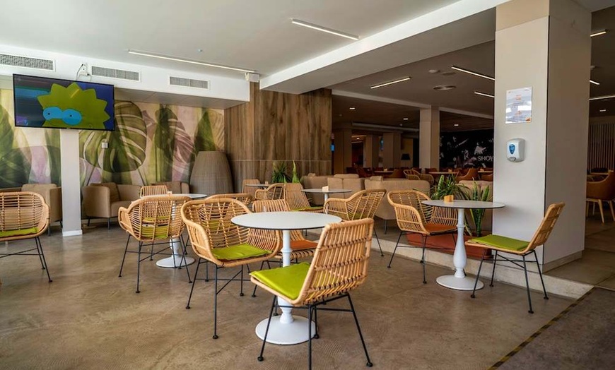 Image 58: ✈ COSTA BARCELONA | Pineda de Mar - Hotel Pineda Splash 4* - Baseny