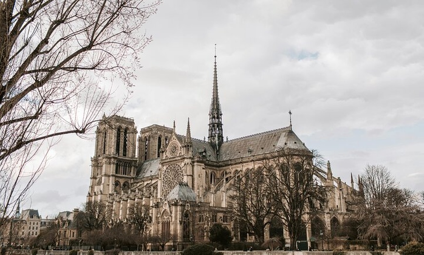 Image 5: Visite privée de St Chapelle, Conciergerie et Notre-Dame