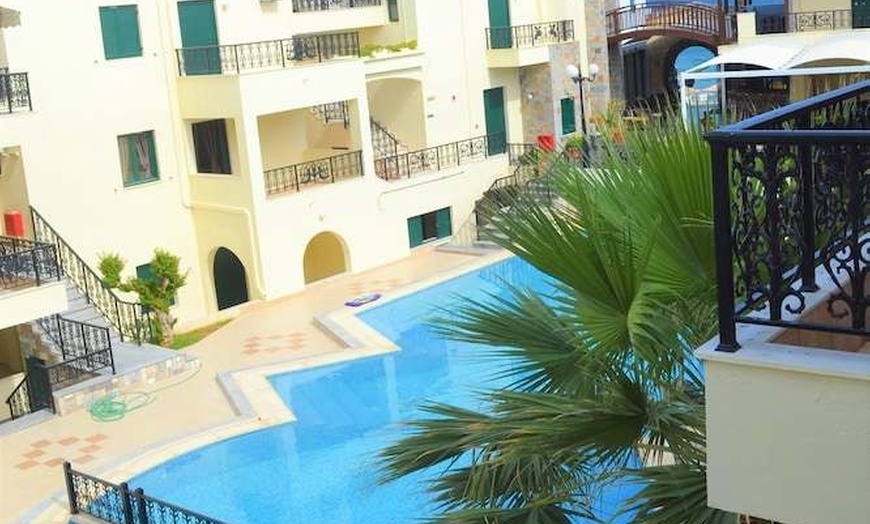 Image 42: ✈ KRETA | Kato Gouves - Diogenis Blue Palace Hotel 4* - Odkryty basen