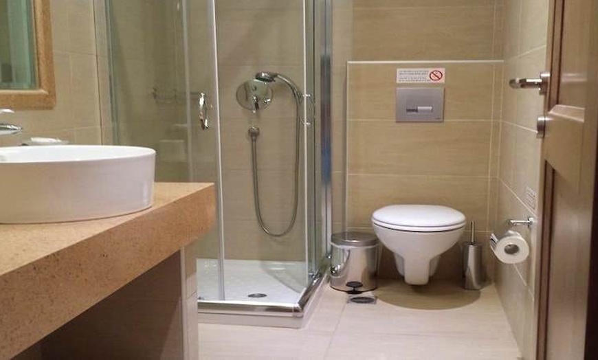 Image 8: ✈ KRETA | Stalis - Maria Lambis Apartments 3*, 3 nachten - Buitenzw...