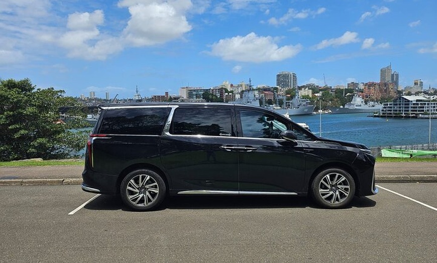 Image 1: Blue Mountains Luxury Tour Experience