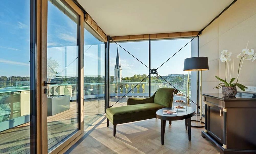 Image 1: ✈ OOSTENRIJK | Wenen - Austria Trend Parkhotel Schönbrunn 4*, 2 nac...