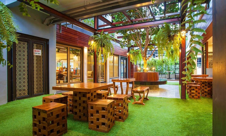 Image 24: ✈ MIDDEN VAN THAILAND | Bangkok - New Siam Palace Ville Hotel 3*, 5...