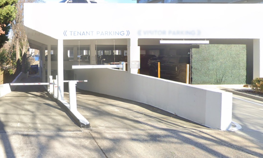 Image 2: Parking at 1776 Peachtree Rd. NE. Garage