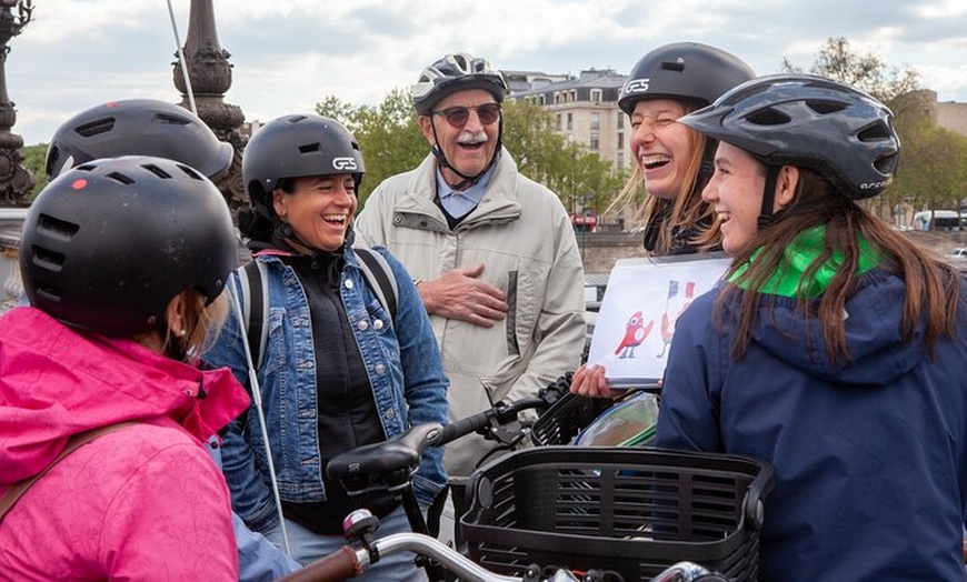 Image 5: Visite privée à vélo de Paris - Sites emblématiques autour de la Seine