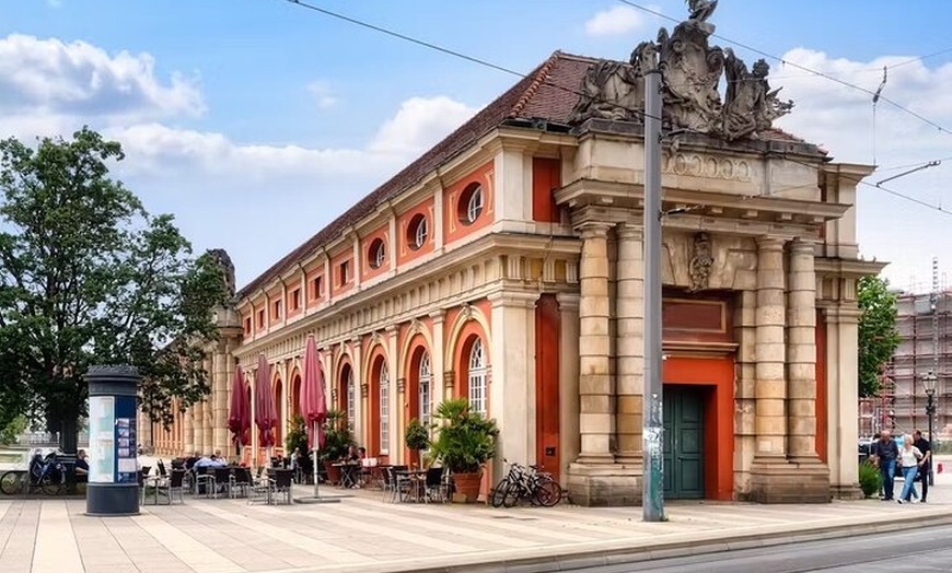 Image 8: Potsdamer Rundgang mit Schlosseingang