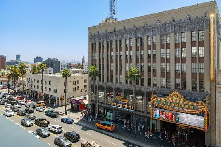 Hollywood, Beverly Hills, & Celebrity Home Tour from Santa Monica