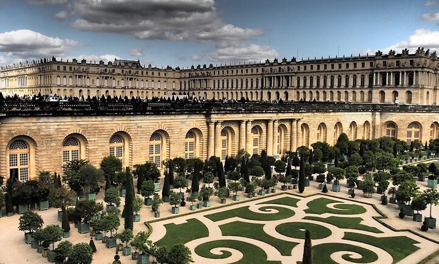 Image 2: Château de Versailles Visite guidée coupe-file au départ de Paris