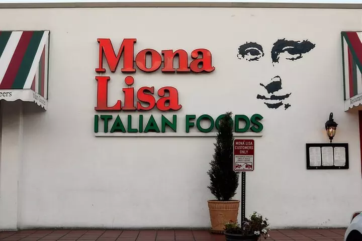 Little Italy Food and Drink Walking Tour: Pizza, Pasta & Piazzas