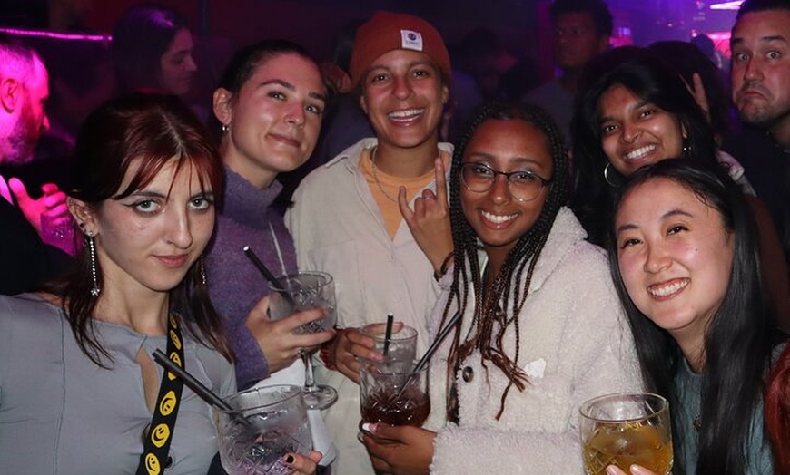 Image 20: Pubcrawl de Halloween en Madrid – Barra libre, chupitos y entrada V...