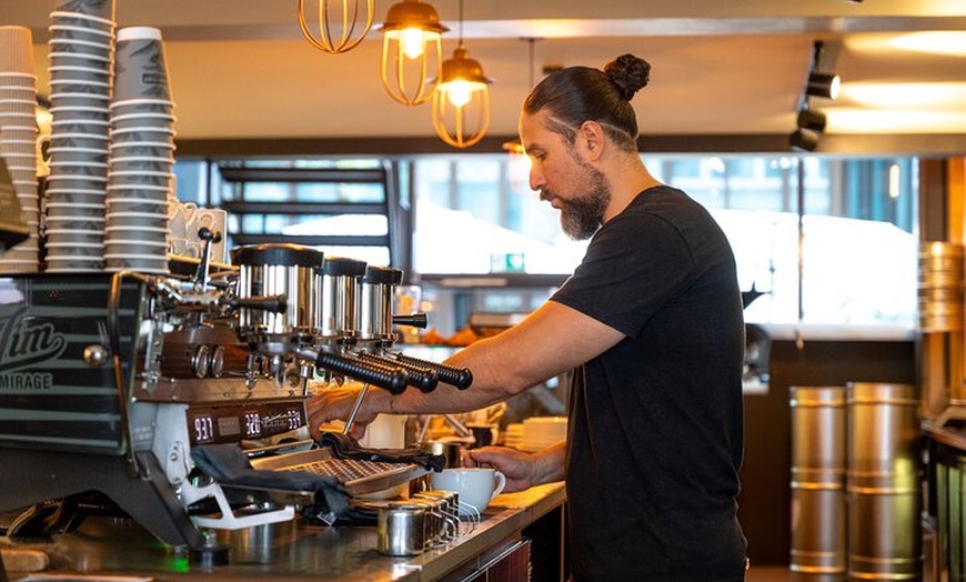 Image 16: Hamburg Historische Altstadt und 2. Weltkrieg Rundgang in Kleingruppe
