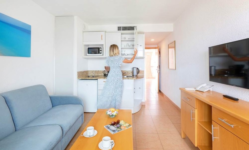 Image 9: ✈ GRAN CANARIA | Playa del Ingles - Mur Aparthotel Buenos Aires 3* ...