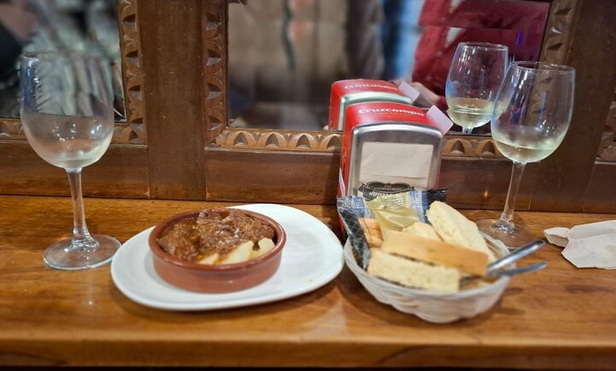 Image 5: Málaga Food Tour : Tapas, Bebidas y Delicias con un Local