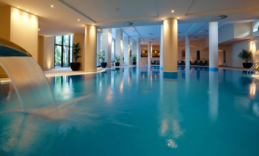 Image 9: ✈ MADEIRA | Funchal - Hotel Porto Mare 4*, 3 Nächte - Außenpool