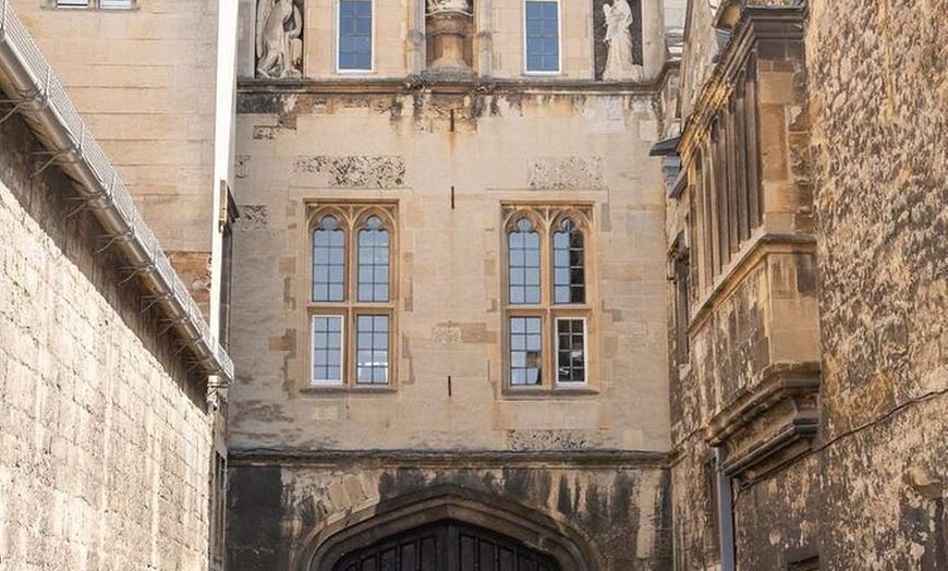 Image 6: Oxford: Harry Potter Tour with Hogwarts Student Guide