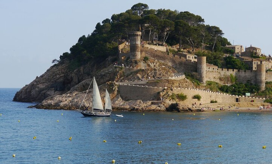 Image 11: Montserrat, Girona y Costa Brava Excursión de 12 horas desde Barcelona