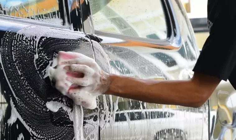 $18.50 For A Royal Treatment Car Wash (Reg. $37)