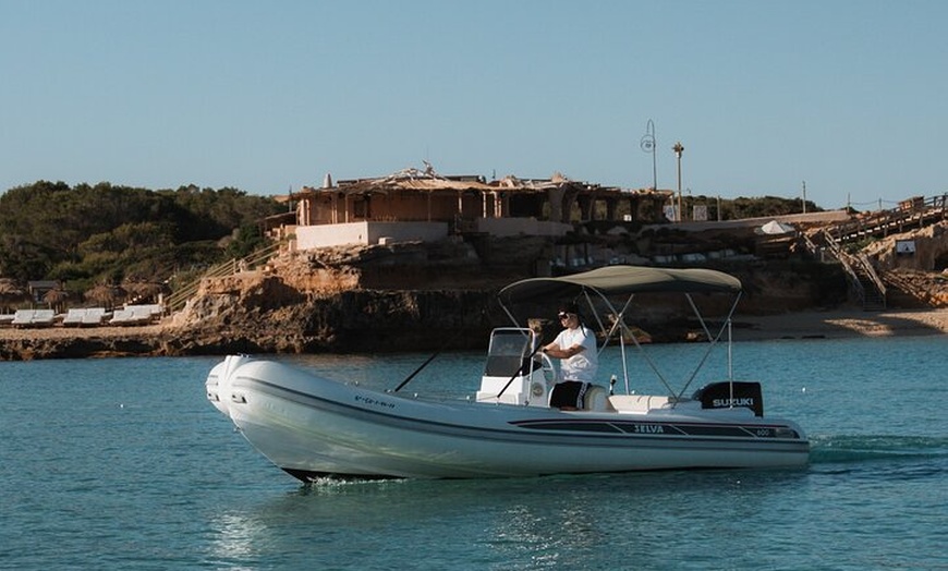 Image 3: Tour en barco por la costa de 3 horas