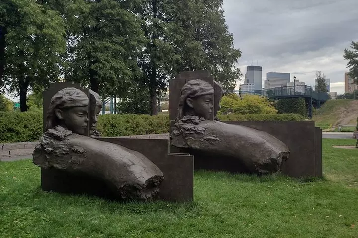 Minneapolis Sculpture Garden: A Self-Guided Walking Tour