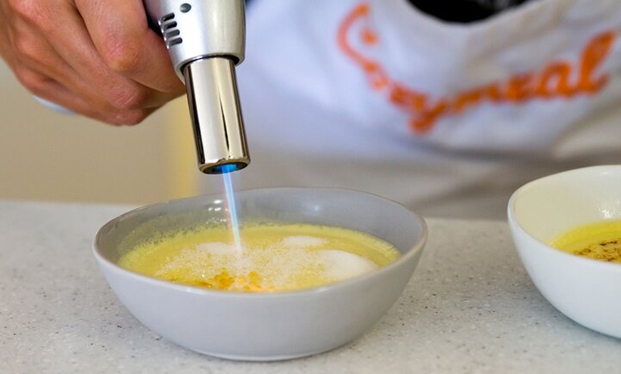 Image 4: Clase de Cocina Española de Tapas + Vino Ilimitado (6 - Platos de C...