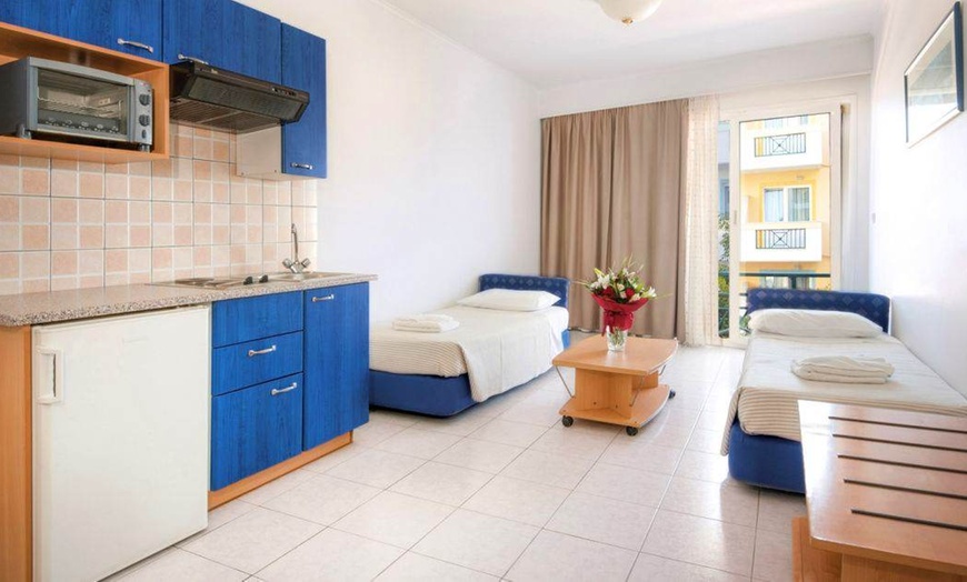 Image 4: ✈ KOS | Kos City - Kosta Palace 4*, 3 nights - Seafront