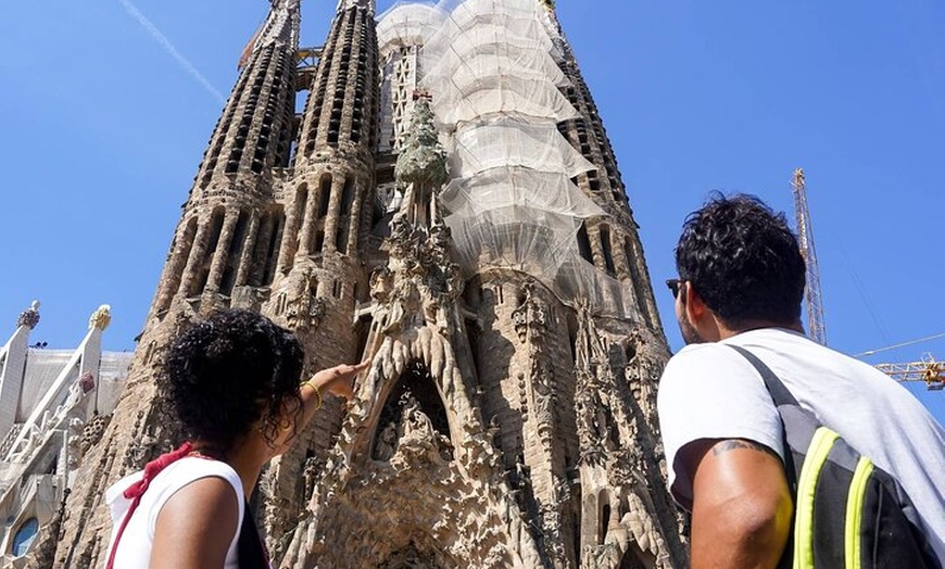 Image 8: Visita guiada Sagrada Familia & Park Güell