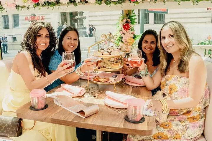 Tea Around Town: Chicago Tea Experience & City Sights