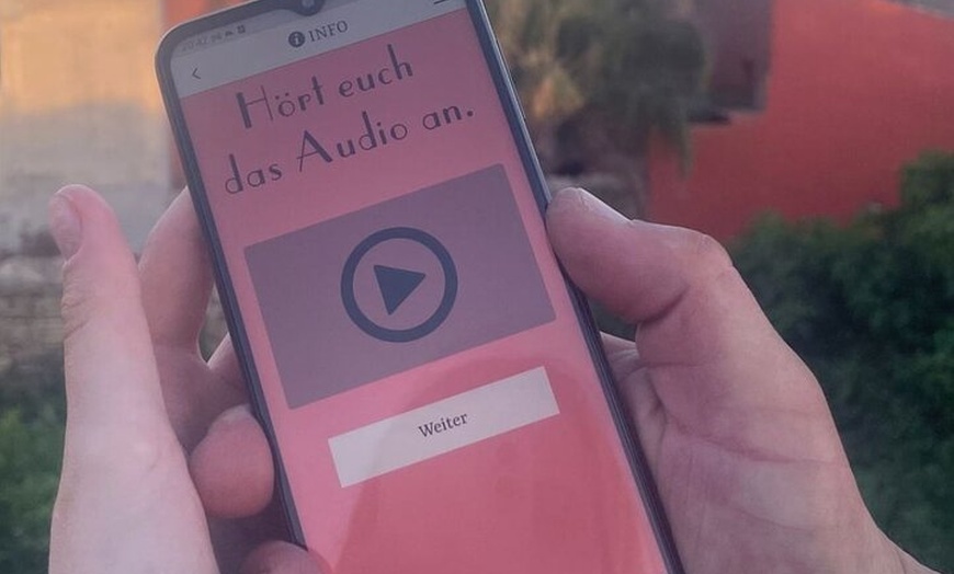 Image 2: AbenteuerDate in Weimar Spaziergang mit Quiz und Dinner für Paare