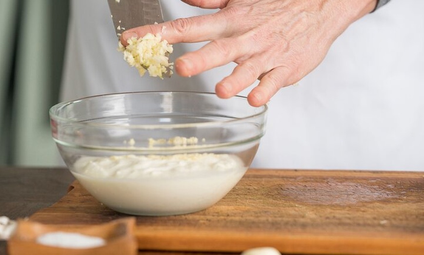 Image 11: Cocinar tres tipos de paella + postre (incluye 4 - comida de curso)