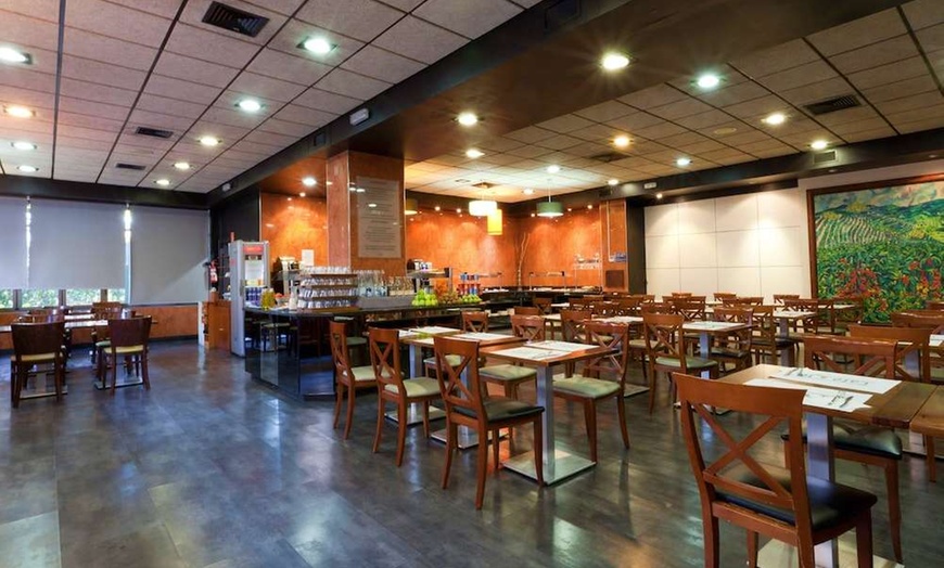 Image 39: ✈ HISZPANIA | Madryt - Senator Barajas Hotel 4* - City break