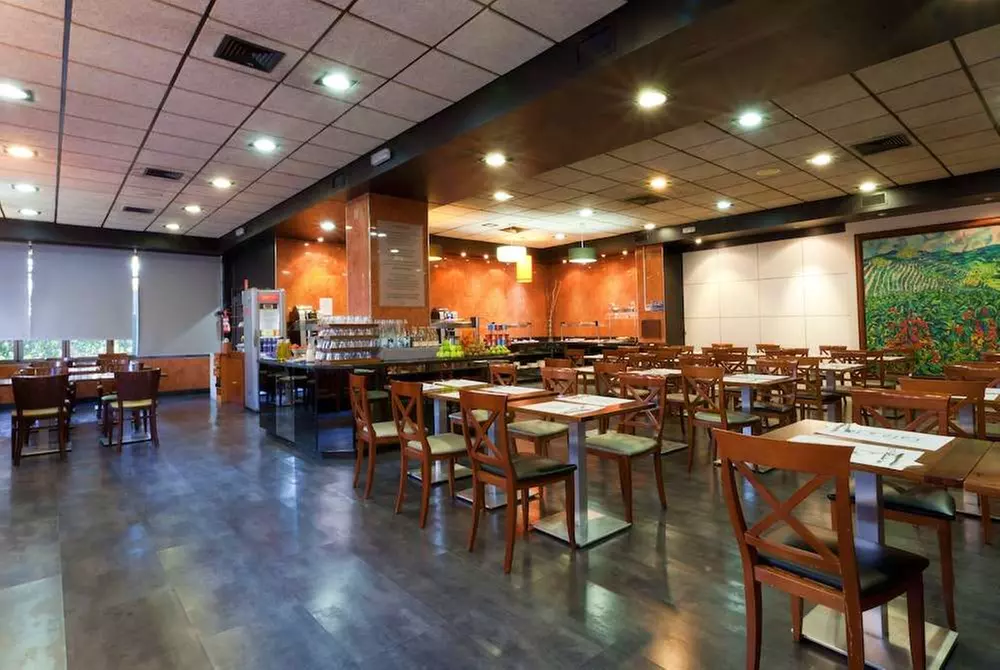 ✈ HISZPANIA | Madryt - Senator Barajas Hotel 4*, 2 nocy - City break