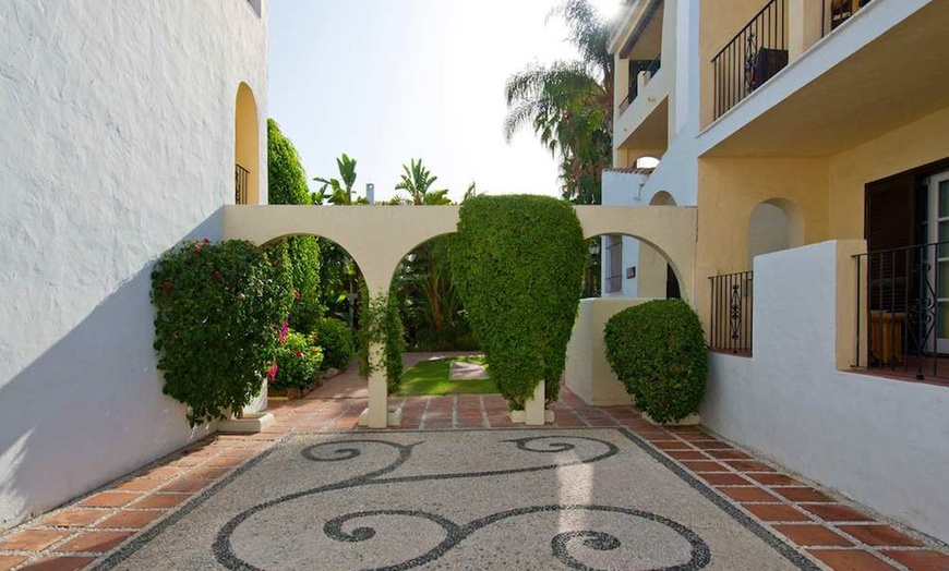 Image 61: ✈ COSTA DEL SOL | Marbella - BlueBay Banús 4*, 3 Nächte - Außenpool