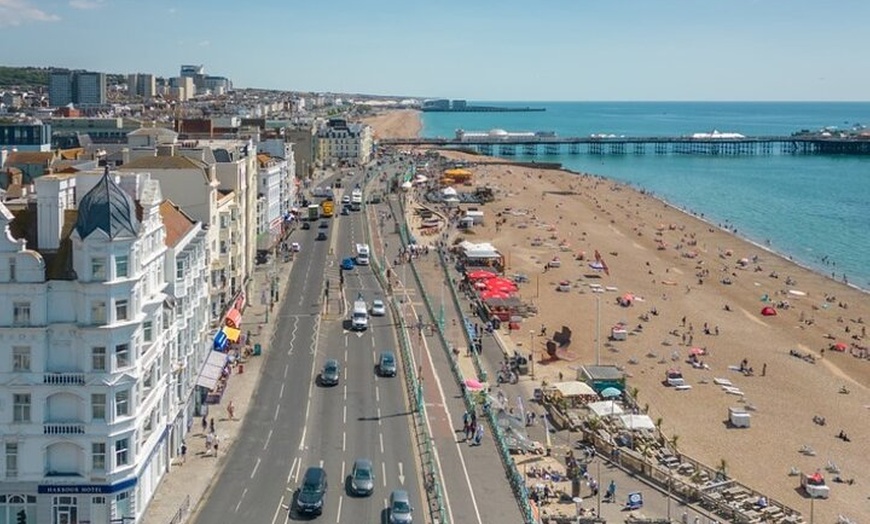 Image 7: London or Heathrow Airport To/From Brighton Private Transport