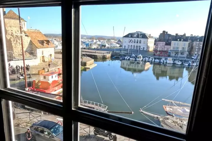 Excursion d'une journée à Étretat et Honfleur au départ de Paris Pe...