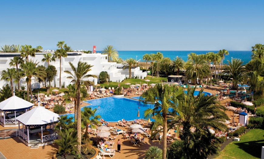 Image 10: ✈ LANZAROTE | Playa de los Pocillos - Hotel Riu Paraiso Lanzarote R...