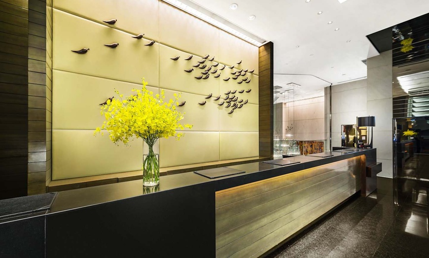 Image 20: ✈ HONG KONG - Mondrian Hong Kong avec excursion privée sur l'île de...
