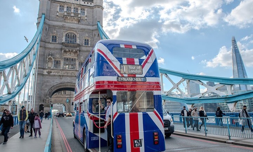 Image 8: London: Great British Afternoon Tea Bus Tour